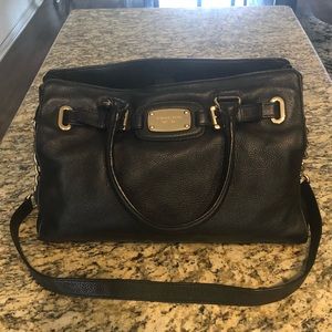 🌿 Michael Kors Black Handbag Purse with Chain